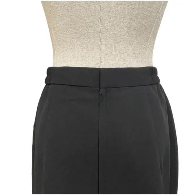 新品未使用CLOSSHI クロッシー　フレアスカート　ブラック　Fサイズ レディースのスカート(ひざ丈スカート)の商品写真