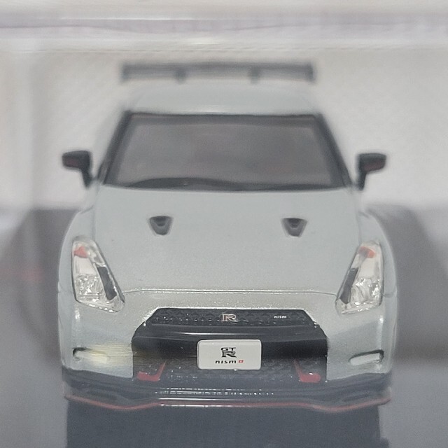 日産(ニッサン)の【新同品】NISSAN GT-R NISMO 2014 オーバーステア エンタメ/ホビーのおもちゃ/ぬいぐるみ(ミニカー)の商品写真