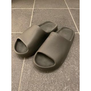 アディダス(adidas)のadidas YEEZY Slide Onyx スライド オニキス27.5(サンダル)