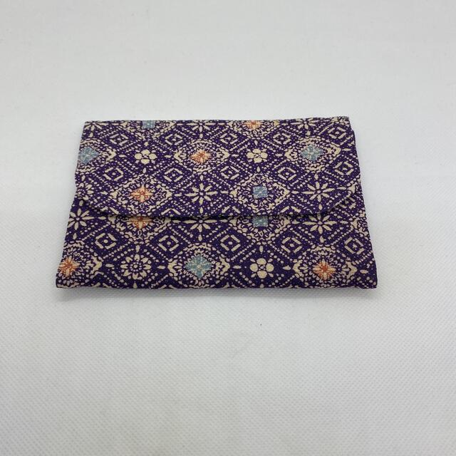 パープルの和柄模様のカードケース ハンドメイドのファッション小物(キーケース/名刺入れ)の商品写真