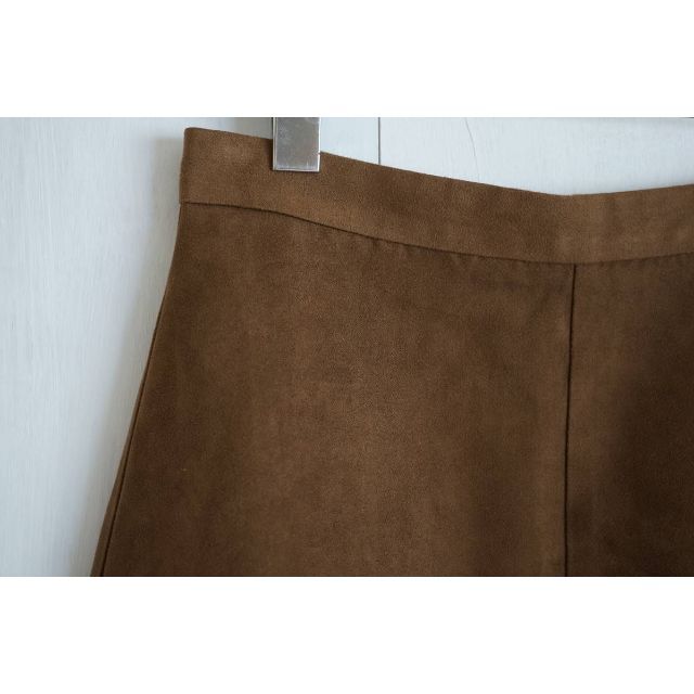 GU(ジーユー)のMサイズ ジーユー GU スエードスカート ブラウン レディース レディースのスカート(ひざ丈スカート)の商品写真