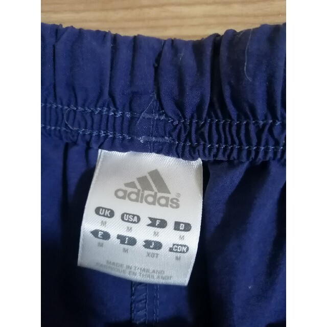 adidas(アディダス)のadidas アディダスエキップメント ナイロンショーツ ハーフパンツ 紺 L メンズのパンツ(ショートパンツ)の商品写真