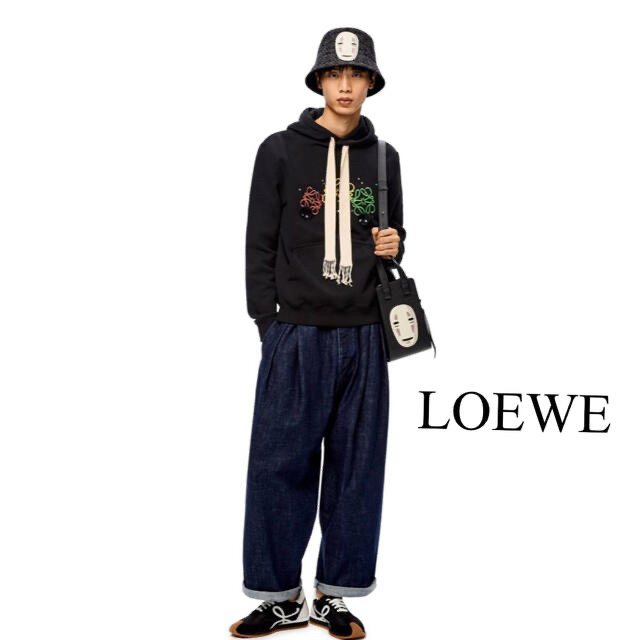 LOEWE(ロエベ)の【LOEWE &ジブリ Collabo】XXLロエベパーカー『千と千尋の神隠し』 レディースのトップス(パーカー)の商品写真