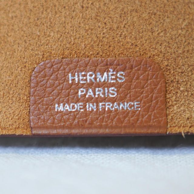 のある Hermes 手帳カバー ノートカバー M刻印の通販 by 松尾 凪's shop｜エルメスならラクマ - エルメス HERMES