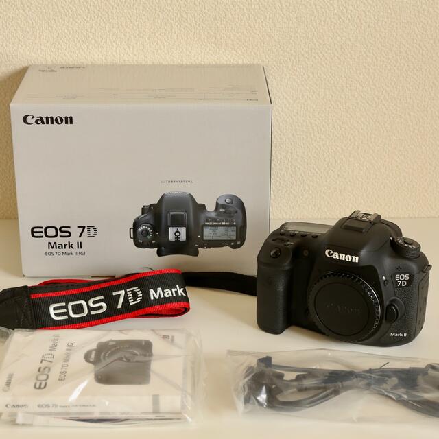 Canon  EOS 7D MARK2 (G) ボディBLACK付属レンズ