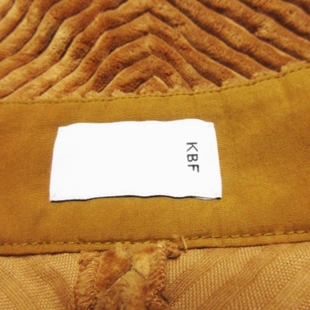 KBF(ケービーエフ)のKBF アーバンリサーチ スカート コーデュロイ 台形 ミニ 太畝 38 茶 レディースのスカート(ミニスカート)の商品写真