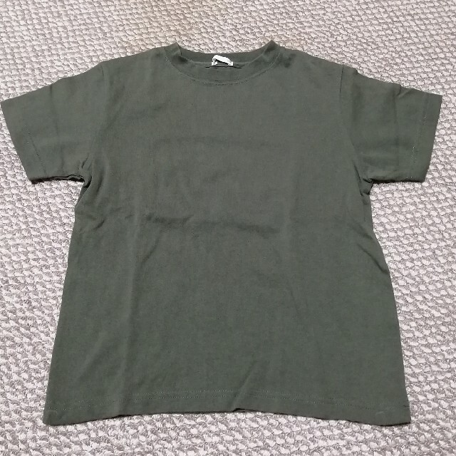 GU(ジーユー)のカーキ色Ｔシャツ キッズ/ベビー/マタニティのキッズ服男の子用(90cm~)(Tシャツ/カットソー)の商品写真