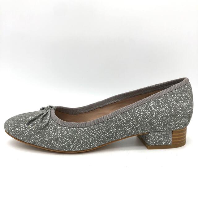 【極美品】Clarks クラークス ドット柄 リボン パンプス グレー