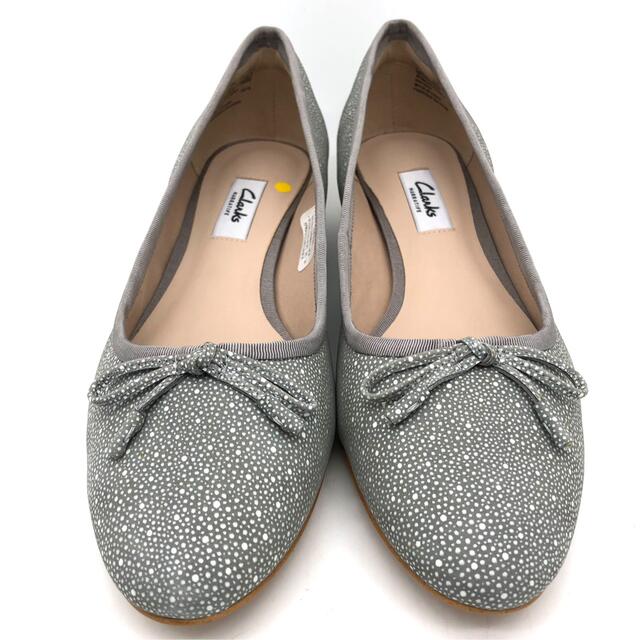 【極美品】Clarks クラークス ドット柄 リボン パンプス グレー