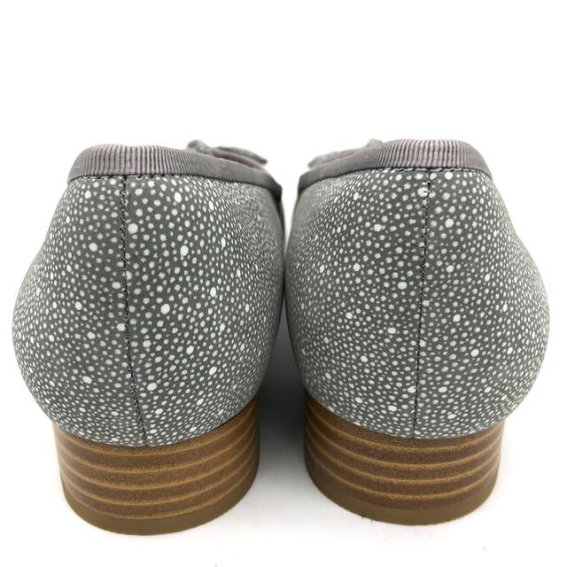 【極美品】Clarks クラークス ドット柄 リボン パンプス グレー