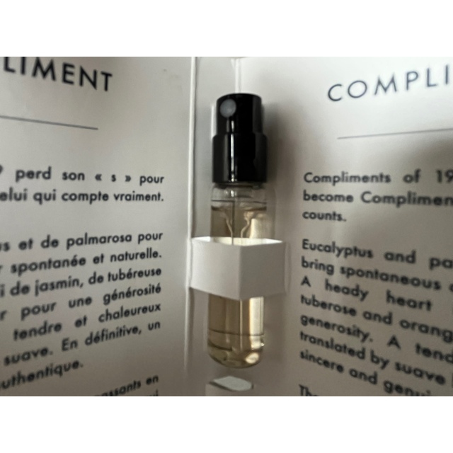 L'Artisan Parfumeur(ラルチザンパフューム)のVIOLET サンプルセット2ml×5本used & COMPLIMENT コスメ/美容の香水(香水(女性用))の商品写真