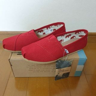 トムズ(TOMS)の【新品】TOMS スリッポン/23cm(サイズ6)(スリッポン/モカシン)