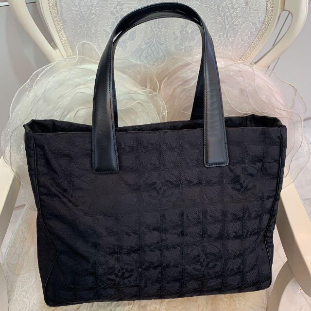 CHANEL - ☆超美品☆CHANEL ニュートラベルライン トートバッグ MM 黒 ...