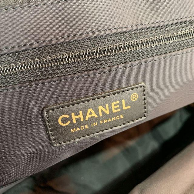 CHANEL(シャネル)の☆超美品☆CHANEL ニュートラベルライン トートバッグ MM 黒 レディースのバッグ(トートバッグ)の商品写真