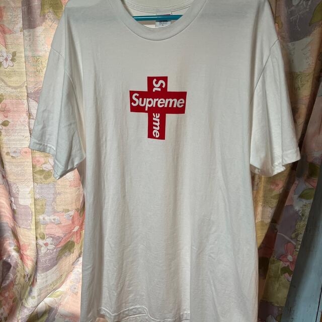 Supreme(シュプリーム)のSupreme Cross Box Logo Tee(Lサイズ) メンズのトップス(Tシャツ/カットソー(半袖/袖なし))の商品写真