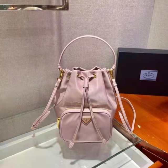 美品 プラダ PRADA 0884ショルダーバッグ サコッシュ ゴールド des