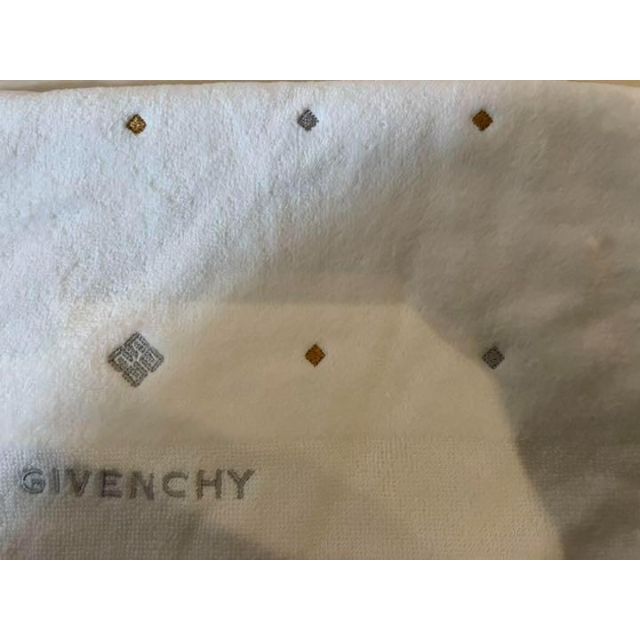 GIVENCHY(ジバンシィ)の【未使用】GIVENCHYジバンシィ ハンドフェイスタオル インテリア/住まい/日用品の日用品/生活雑貨/旅行(タオル/バス用品)の商品写真