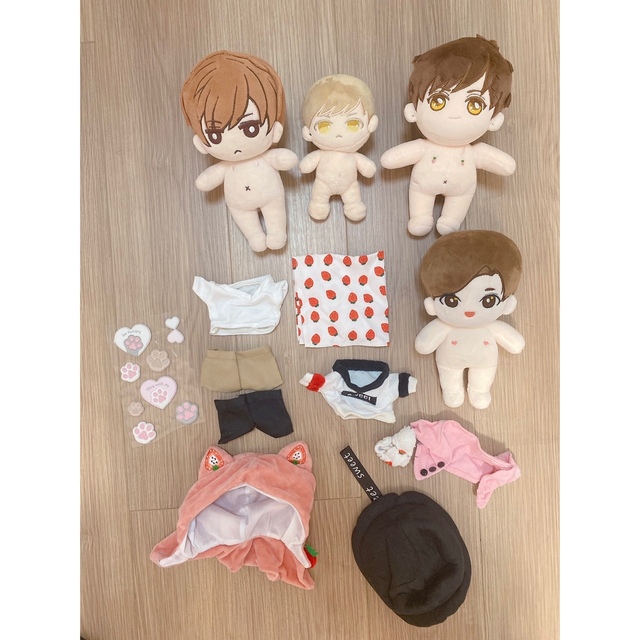 seventeen セブチ　ポスター　うちわ　ぬいぐるみ　まとめ エンタメ/ホビーのタレントグッズ(アイドルグッズ)の商品写真