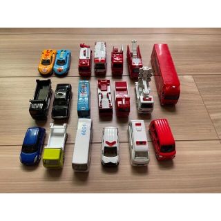 タカラトミー(Takara Tomy)の【訂正】トミカ19台＋キャリアカー(ミニカー)