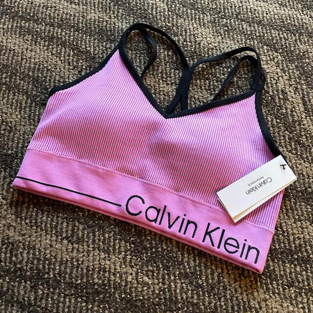 Calvin Klein(カルバンクライン)のMサイズ　カルバンクライン calvinklein ブラトップ レディースの下着/アンダーウェア(ブラ)の商品写真