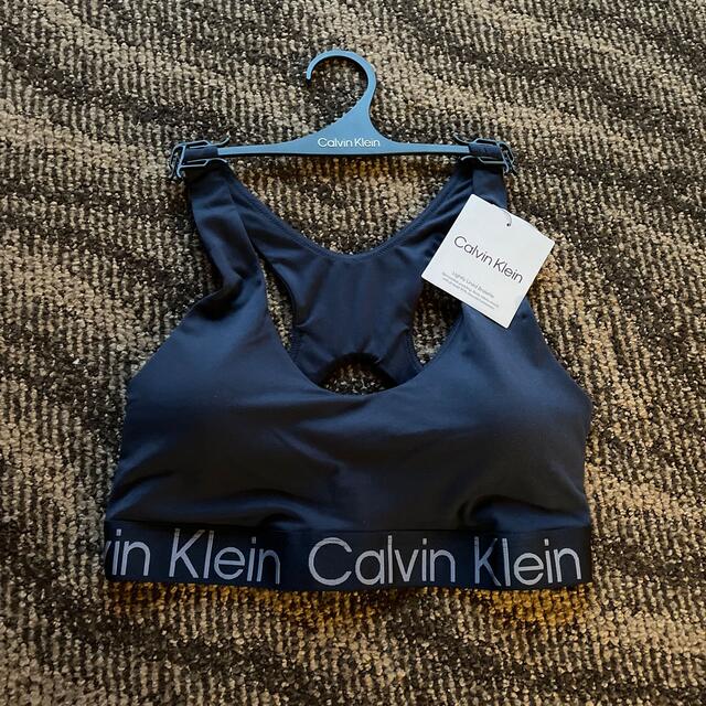 Calvin Klein(カルバンクライン)のcalvinklein スポーツウェア レディースの下着/アンダーウェア(ブラ)の商品写真