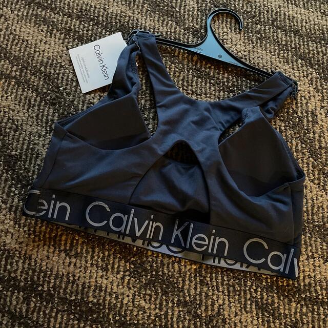 Calvin Klein(カルバンクライン)のcalvinklein スポーツウェア レディースの下着/アンダーウェア(ブラ)の商品写真