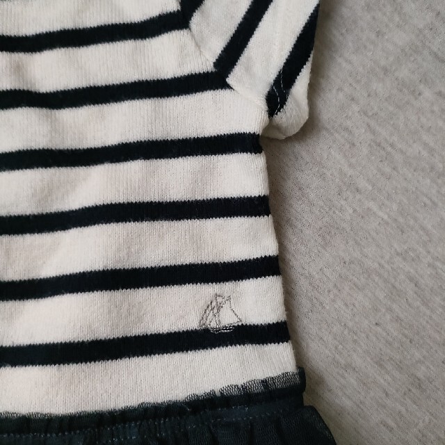 PETIT BATEAU(プチバトー)のプチバトー67cmマリニエール ワンピース ボーダーネイビー キッズ/ベビー/マタニティのベビー服(~85cm)(ワンピース)の商品写真