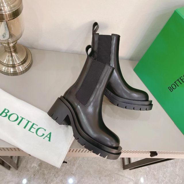 BOTTEGA VENETA  パドルアンクルブーツ　36