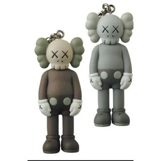 クロ様専用！kaws キーホルダー　6個セット(キーホルダー)