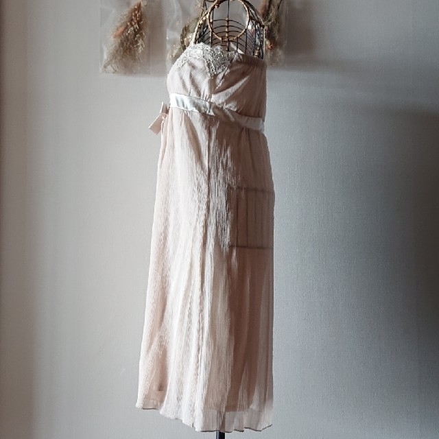 【送料無料】【美品】シャンパンゴールド キラキラ✨エンパイアワンピース✨ レディースのフォーマル/ドレス(ミディアムドレス)の商品写真