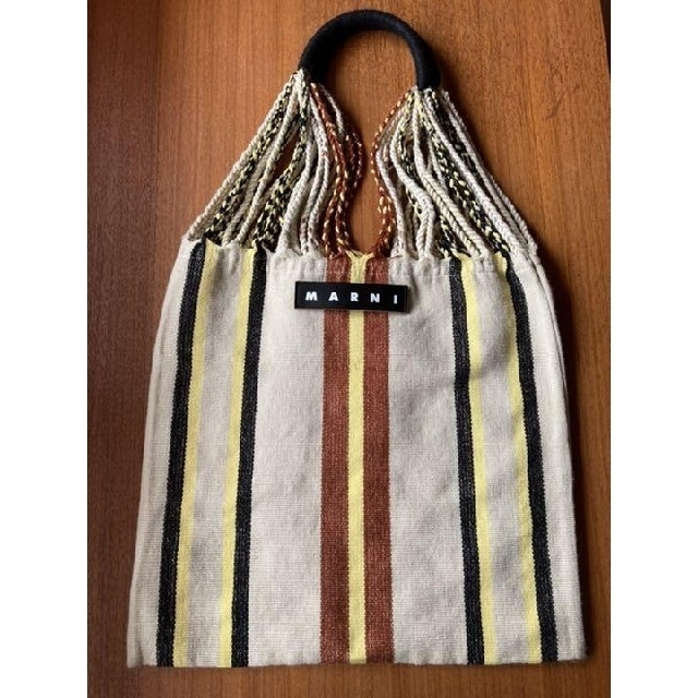 在庫正規品 MARNI ハンモックバッグ エクリュ フラワーカフェ 国産通販