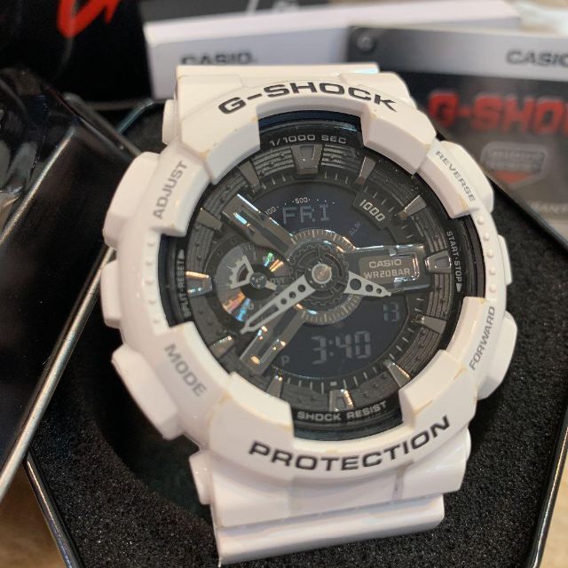 名入れ 時計 刻印10文字付 CASIO G-SHOCK ホワイト＆ブラックシリーズ GA-110GW-7AJF メンズ腕時計 国内正規品 取り寄せ品  メンズ腕時計