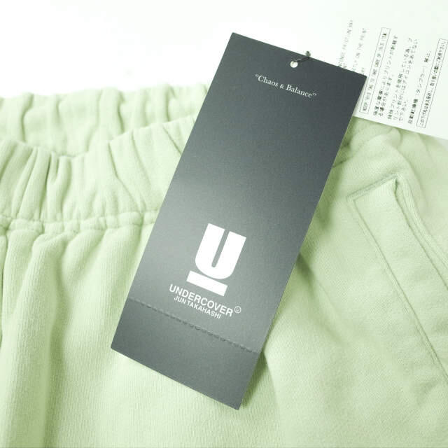 UNDERCOVER(アンダーカバー)のUNDERCOVER アンダーカバー 22SS 日本製 Artwork by Manabu Deto SWEAT SHORTS グラフィックスウェットショーツ UC1B4509-2 2 PEPPERMINT ショートパンツ ハウスプリント ボトムス【新古品】【中古】【UNDERCOVER】 メンズのパンツ(ショートパンツ)の商品写真