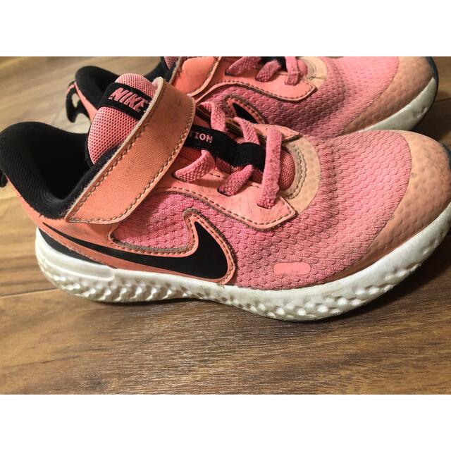 NIKE(ナイキ)のNIKE スニーカー 17cm キッズ/ベビー/マタニティのキッズ靴/シューズ(15cm~)(スニーカー)の商品写真