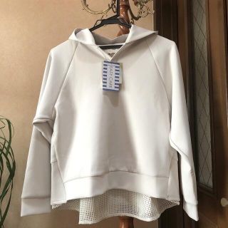 グローブ(grove)のももリーナ♡様専用❣️grove  パーカー　サイズM    新品(パーカー)