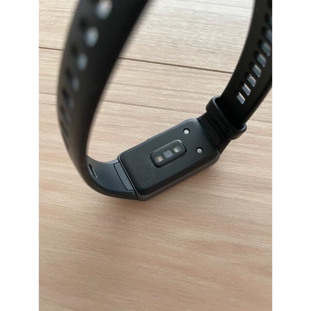 HUAWEI(ファーウェイ)のHuawei Band 6 黒 & LOUIS VUITTON ジェロニモス スマホ/家電/カメラのスマホアクセサリー(その他)の商品写真