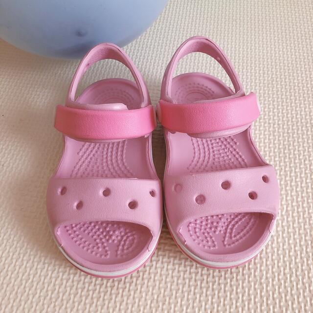 crocs(クロックス)のcrocs クロックス サンダル 13cm キッズ/ベビー/マタニティのベビー靴/シューズ(~14cm)(サンダル)の商品写真