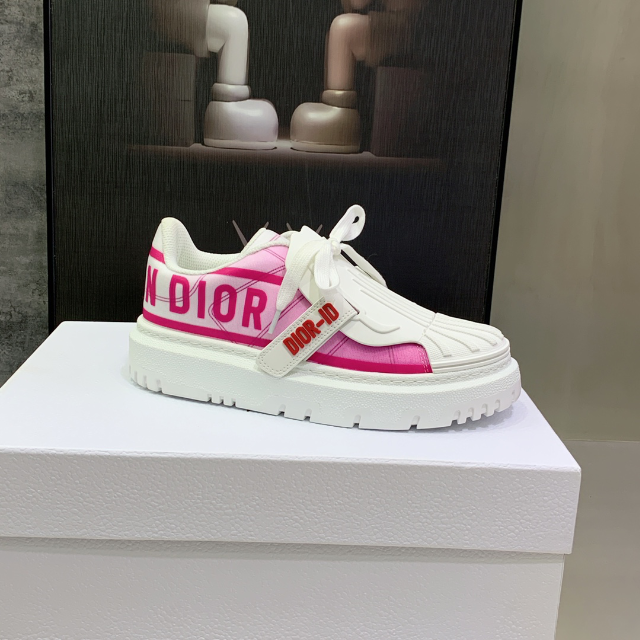 新品未使用 新作 ディオール Dior スニーカー | livro.funcionalink.com.br