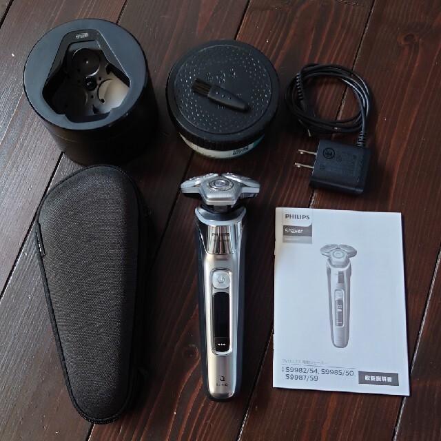 PHILIPS(フィリップス)のPHILIPS Shaver 髭剃り S9985/50 スマホ/家電/カメラの美容/健康(メンズシェーバー)の商品写真