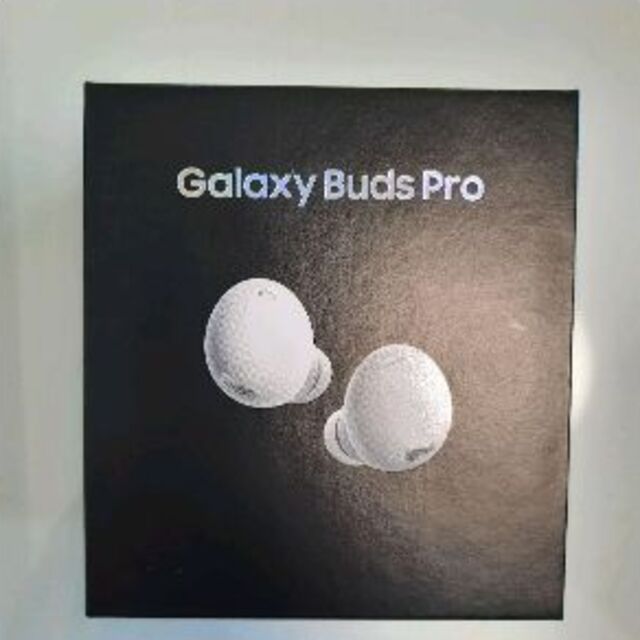 Galaxy(ギャラクシー)のGALAXY BUDS PRO PHANTOM WHITE スマホ/家電/カメラのスマホアクセサリー(その他)の商品写真