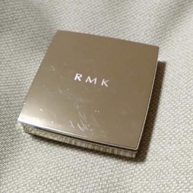 RMK(アールエムケー)の☆新品未使用☆RMKシアーパウダーチークス / EX-06 Brown Gold コスメ/美容のベースメイク/化粧品(チーク)の商品写真