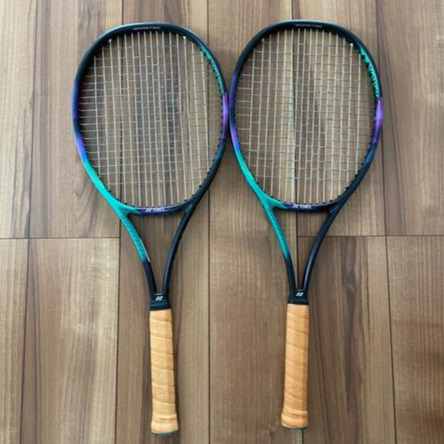 YONEX(ヨネックス)のYONEX VCORE PRO 97 G2 2本セット スポーツ/アウトドアのテニス(ラケット)の商品写真