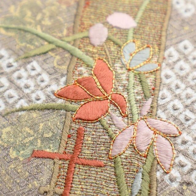 身丈168㎝ 裄70㎝ 【三越】誂え 上品な【手絞り・手刺繍】 新品の訪問
