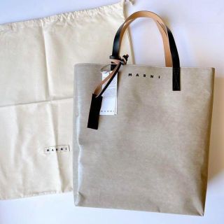マルニ バイカラーの通販 400点以上 | Marniを買うならラクマ 現品限り一斉値下げ! 【国内完売☆レアデザイン】MARNI museo 花柄 バイカラーバッグ 新品 ショルダーバッグ