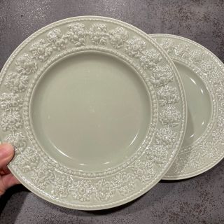 ウェッジウッド(WEDGWOOD)の限定色●2枚●フェスティビティーセージグリーン！(食器)