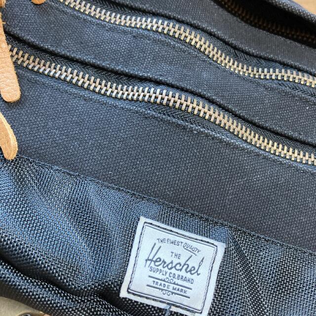 HERSCHEL(ハーシェル)のHerschel Supply ハーシェル サプライのボディ&ヒップパック メンズのバッグ(ボディーバッグ)の商品写真