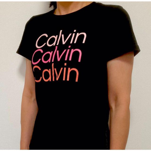 Calvin Klein(カルバンクライン)のフラミンゴ様専用　新品CalvinKleinJeans レディース　ロゴTシャツ レディースのトップス(Tシャツ(半袖/袖なし))の商品写真