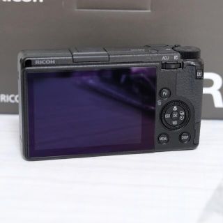 RICOH GR IIIx / 保証残あり / 限定リング、レンズキャップ付 RICOH GR IIIx / 保証残あり / 限定リング、レンズキャップ付