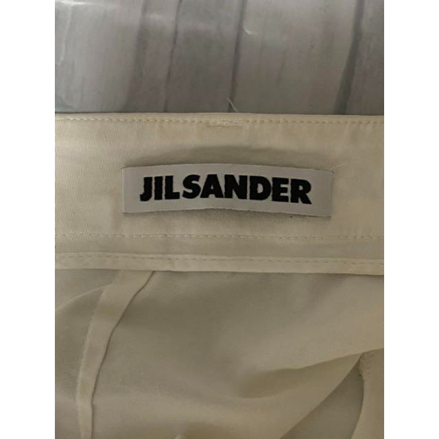 Jil Sander(ジルサンダー)のジルサンダー　ホワイトパンツ　サイズXS レディースのパンツ(カジュアルパンツ)の商品写真