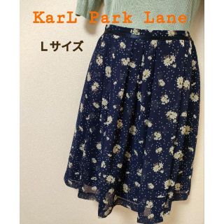 カールパークレーン(KarL Park Lane)のKarL Park Laneカールパークレーンの花柄ネイビーブルーのスカート軽量(ひざ丈スカート)